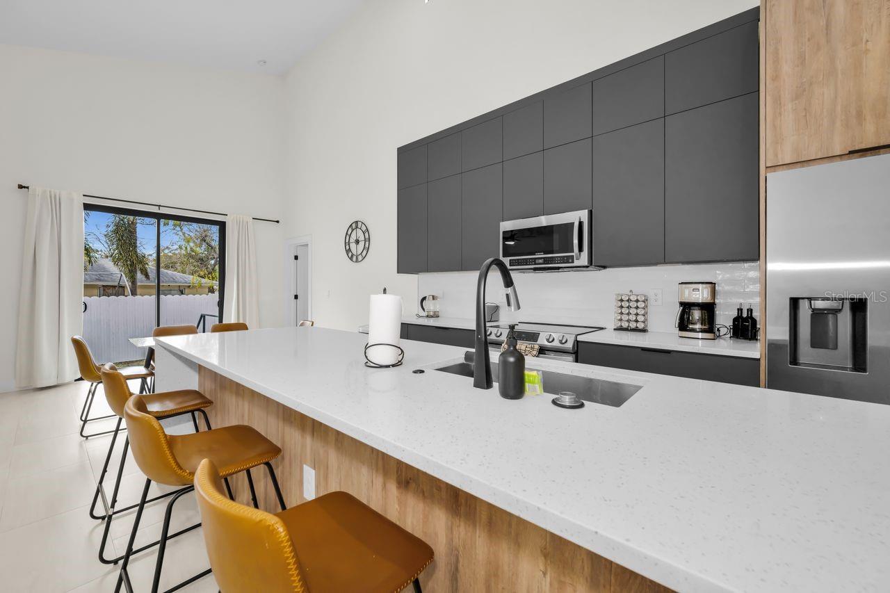 Image 16 of 50 For 1590 Washington Avenue