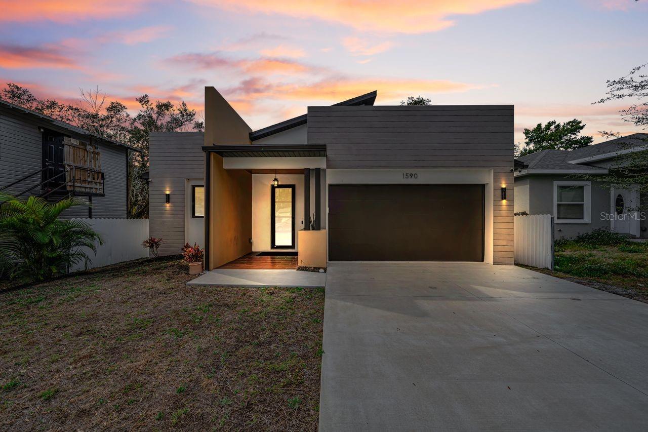 Image 2 of 50 For 1590 Washington Avenue