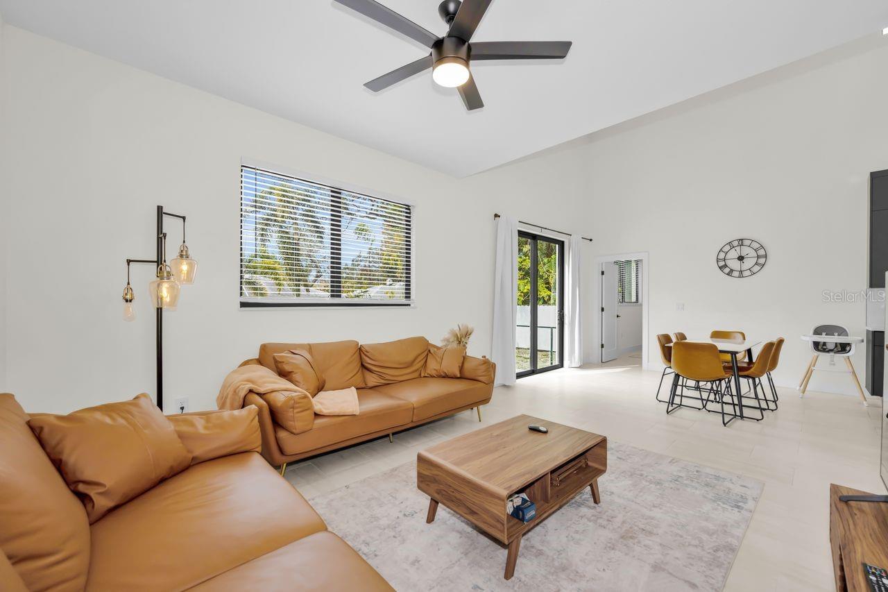 Image 25 of 50 For 1590 Washington Avenue