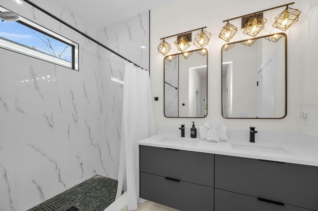 Image 27 of 50 For 1590 Washington Avenue