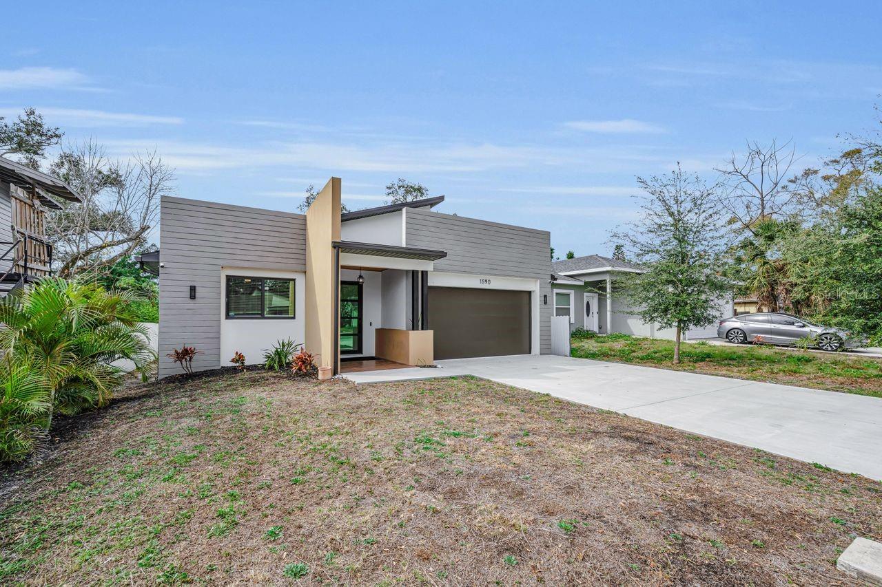 Image 3 of 50 For 1590 Washington Avenue