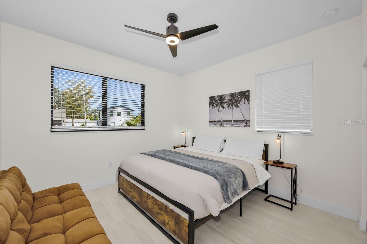 Image 36 of 50 For 1590 Washington Avenue