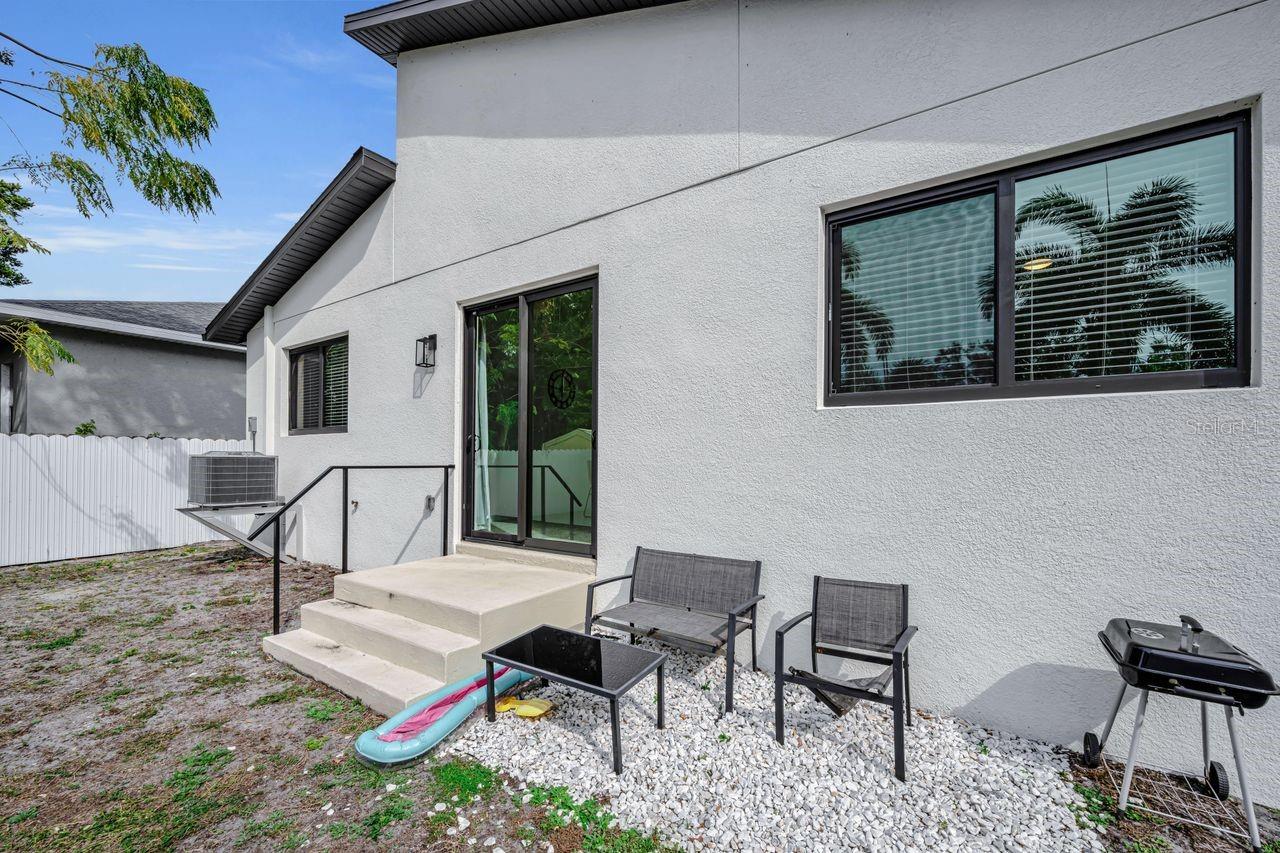 Image 41 of 50 For 1590 Washington Avenue