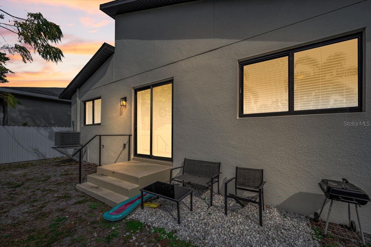 Image 42 of 50 For 1590 Washington Avenue