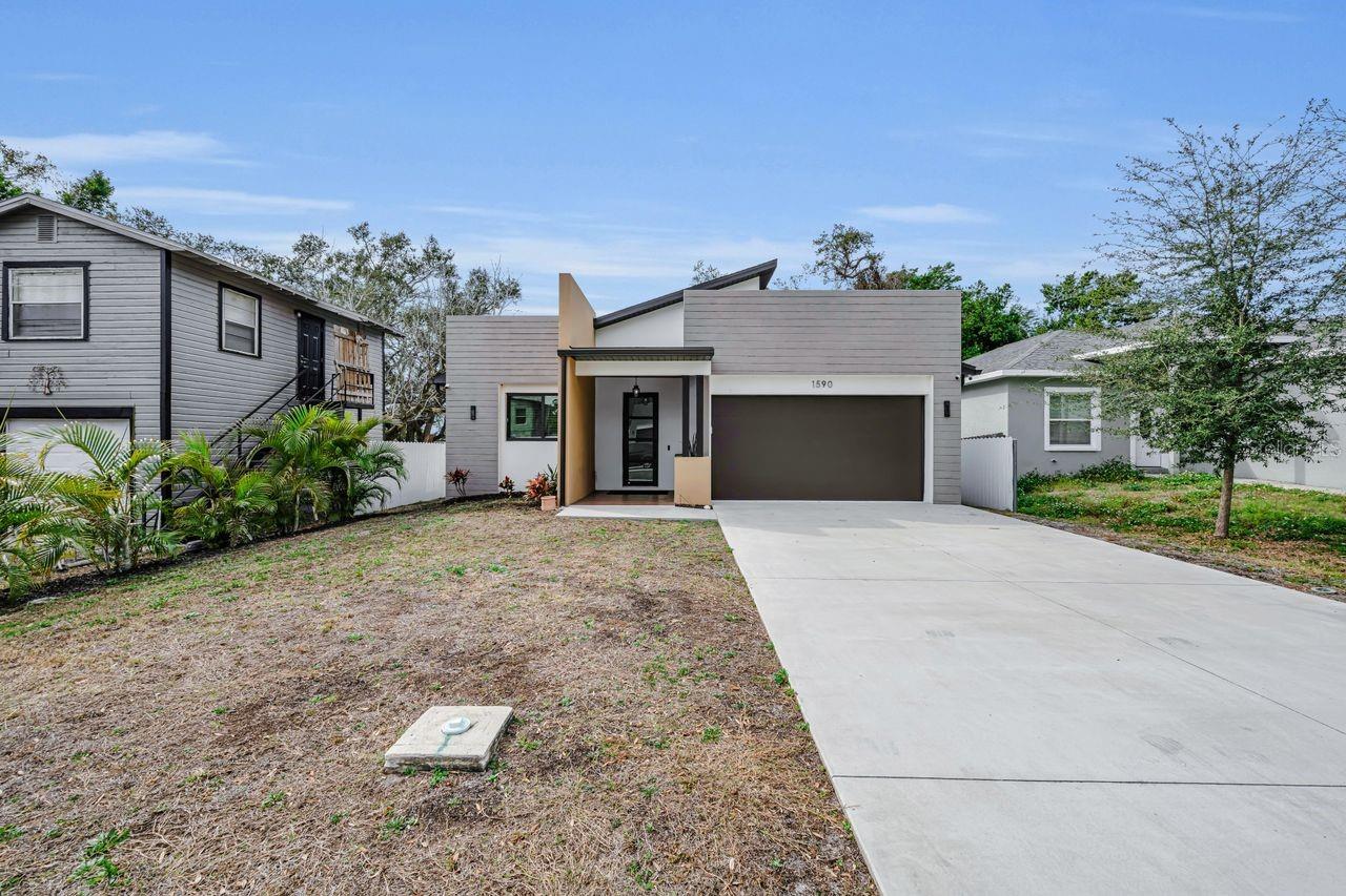 Image 5 of 50 For 1590 Washington Avenue