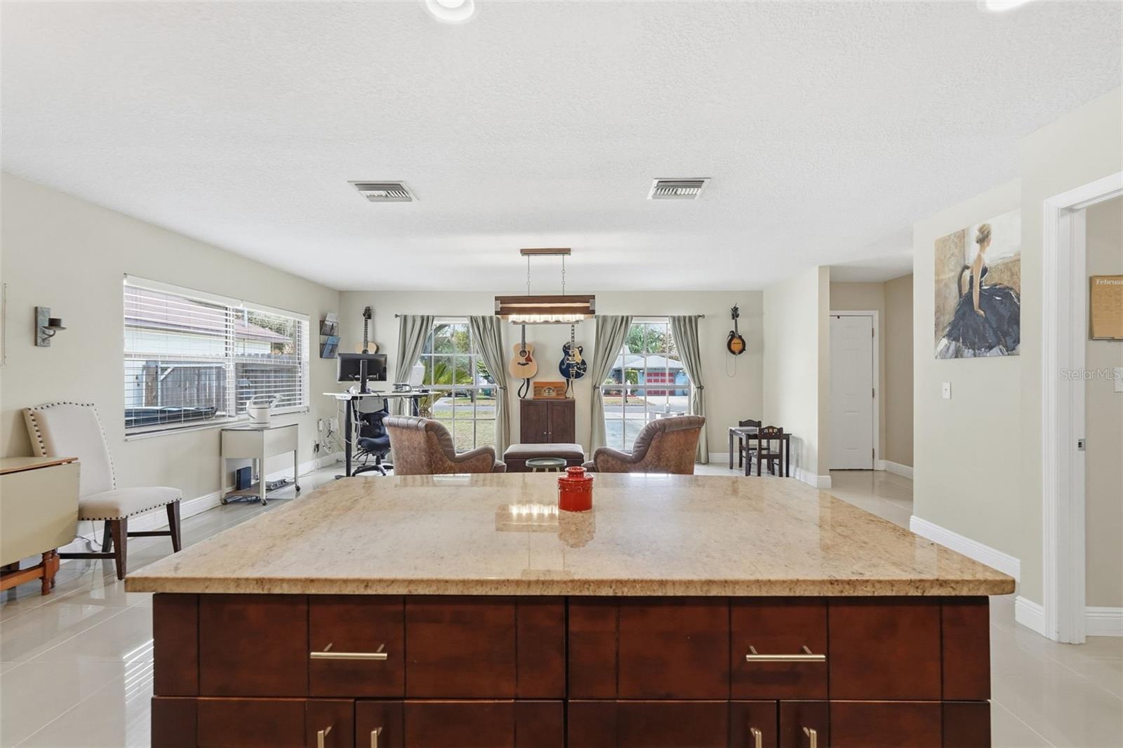 Image 12 of 39 For 7806 Albany Avenue