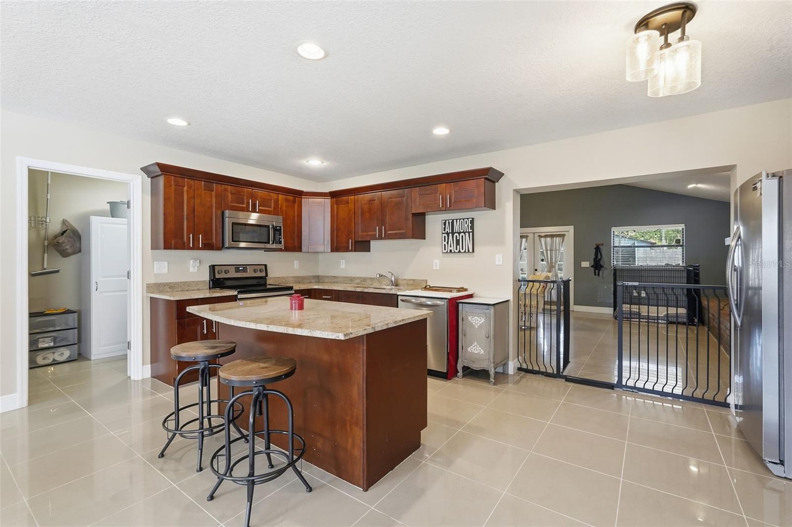 Image 13 of 39 For 7806 Albany Avenue