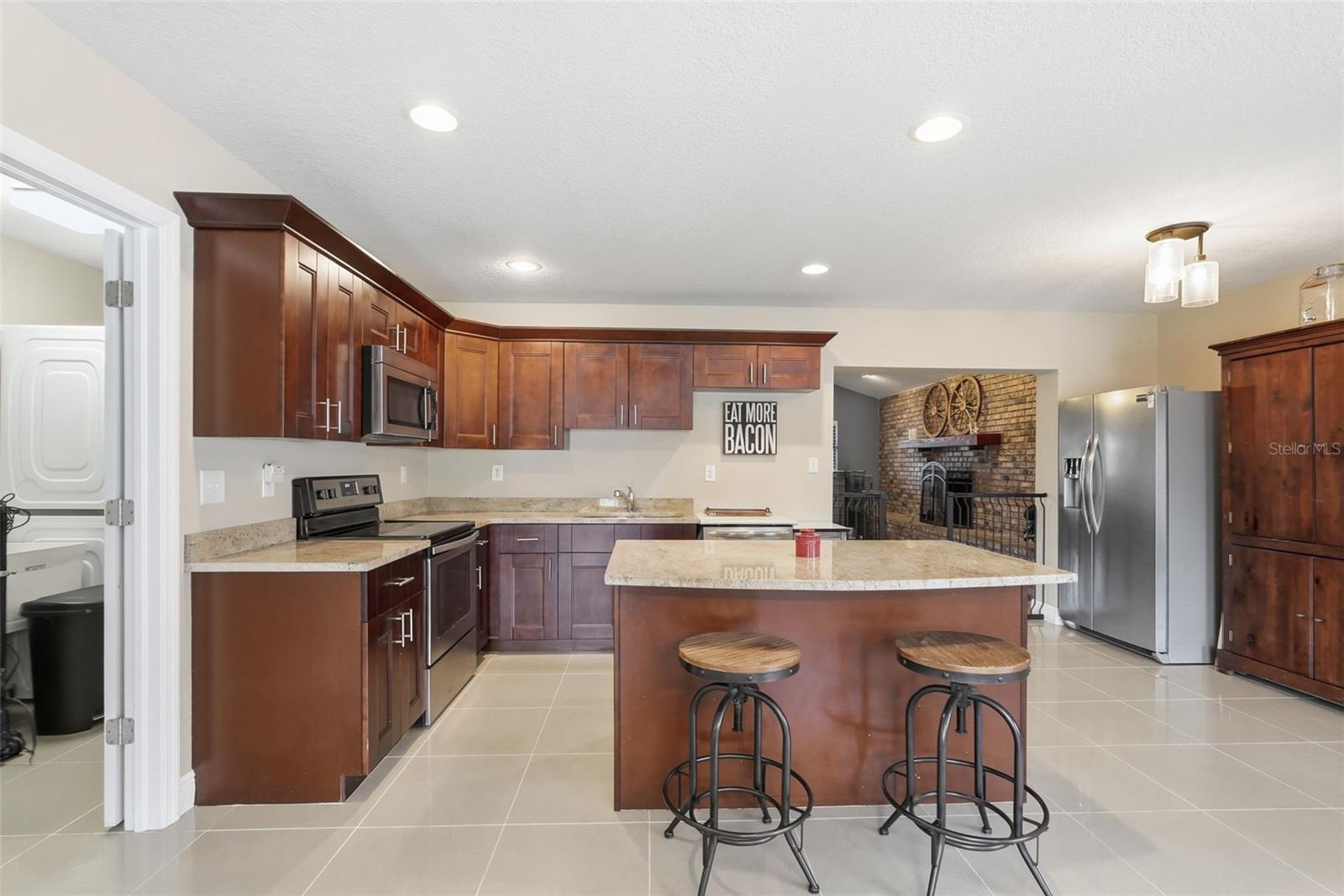 Image 14 of 39 For 7806 Albany Avenue