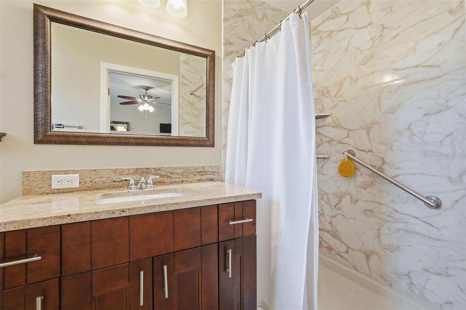 Image 22 of 39 For 7806 Albany Avenue