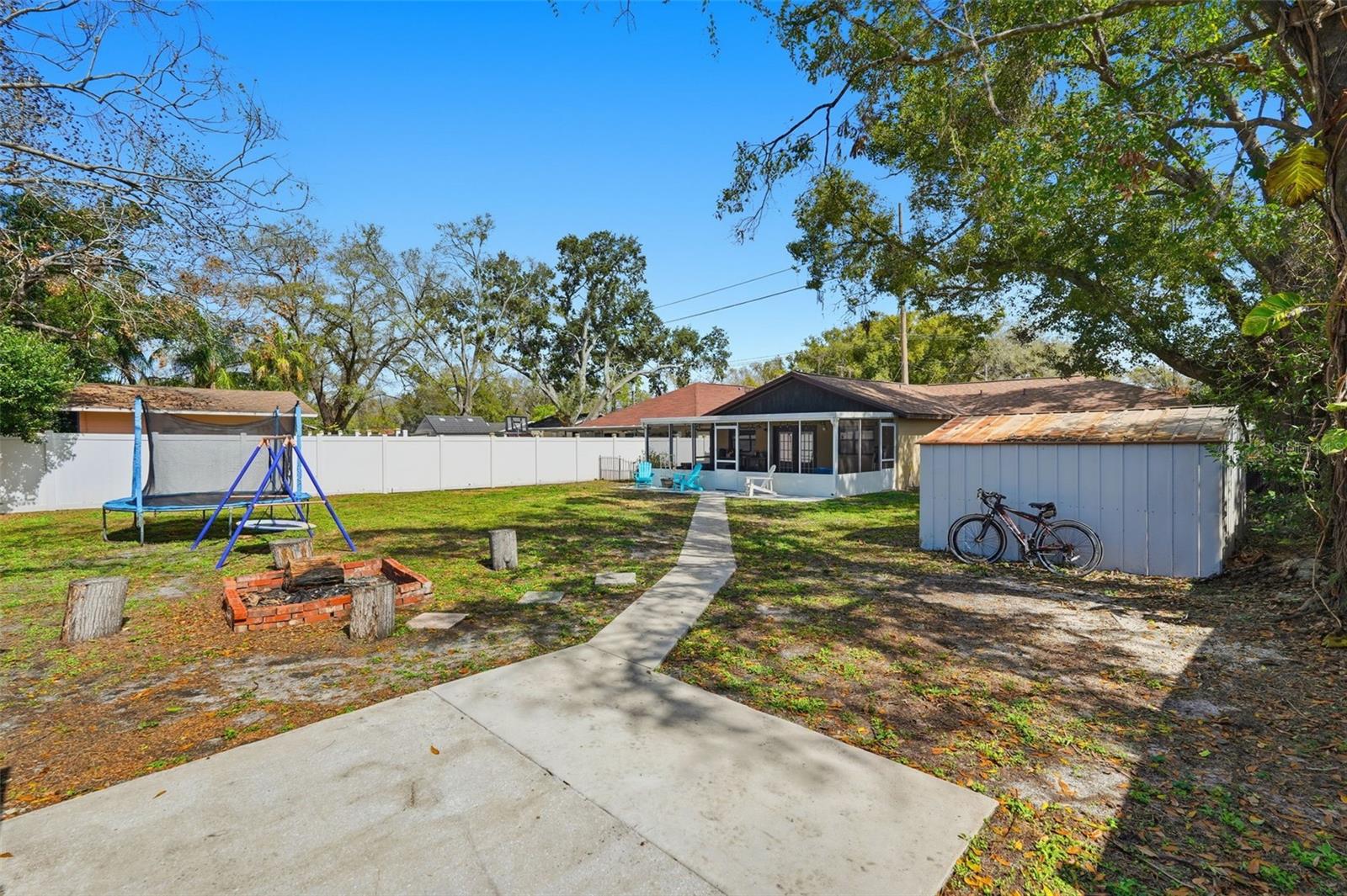 Image 35 of 39 For 7806 Albany Avenue