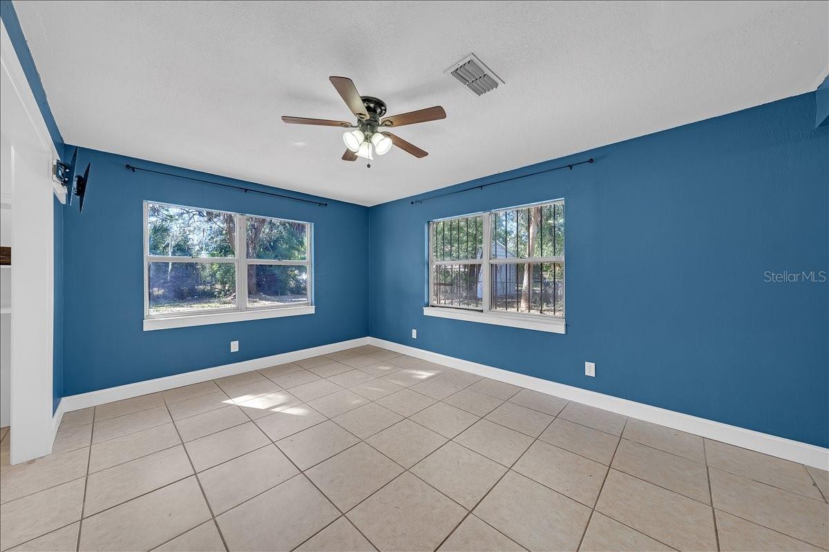 Image 12 of 24 For 205 2nd Avenue Se