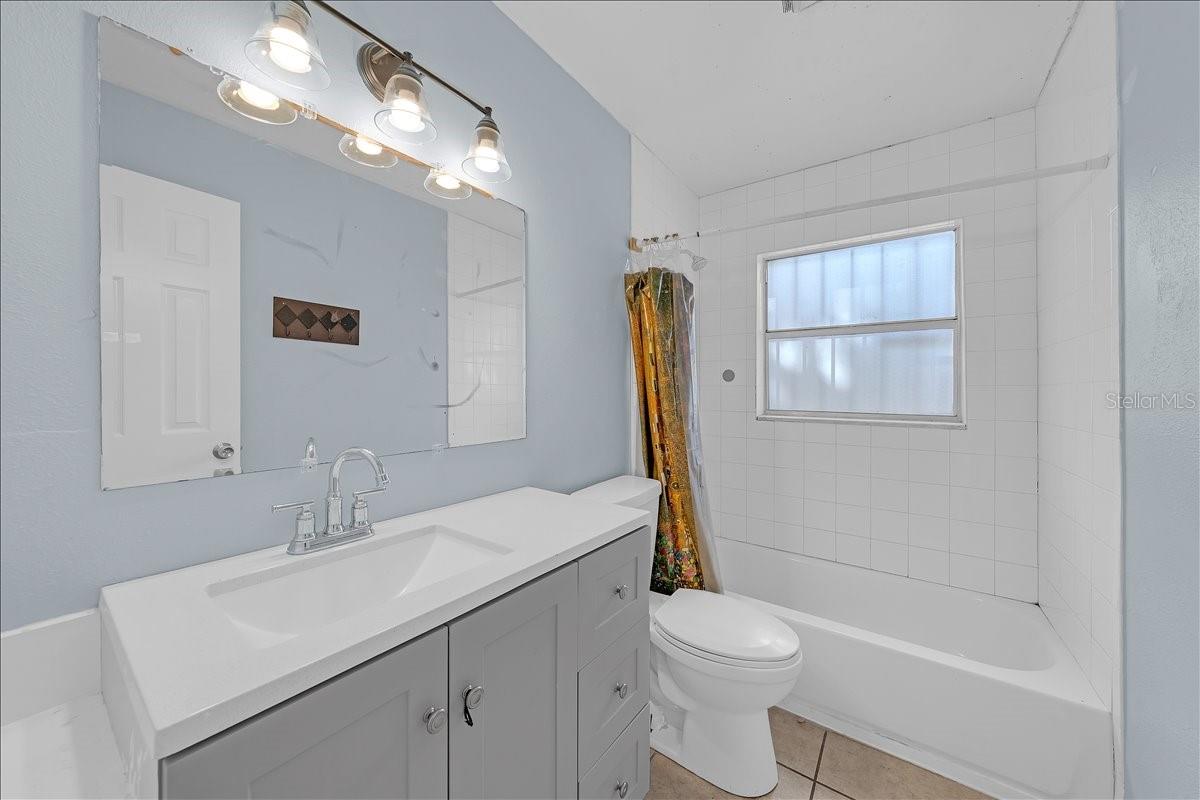 Image 15 of 24 For 205 2nd Avenue Se