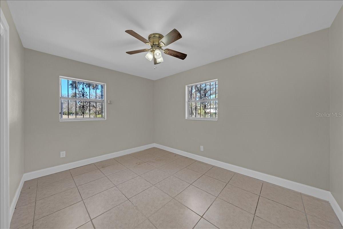 Image 17 of 24 For 205 2nd Avenue Se