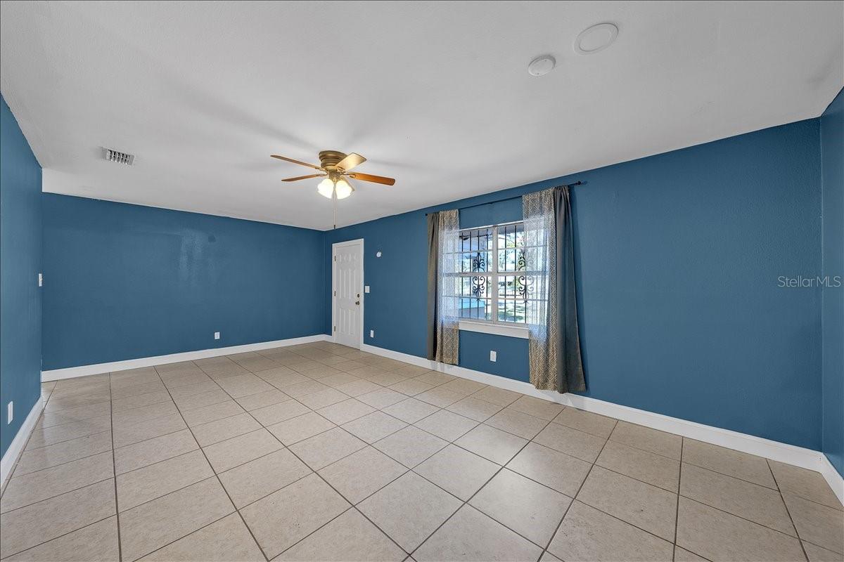 Image 4 of 24 For 205 2nd Avenue Se