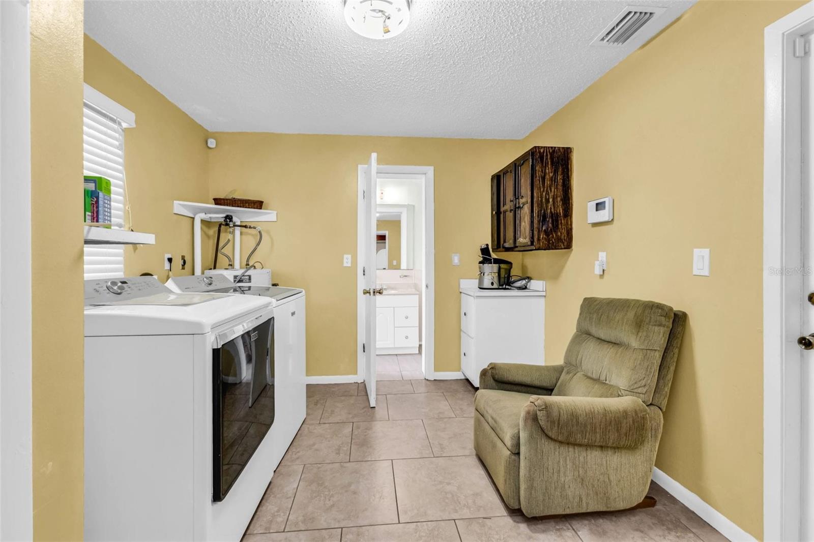 Image 11 of 24 For 1464 Maracaibo Street