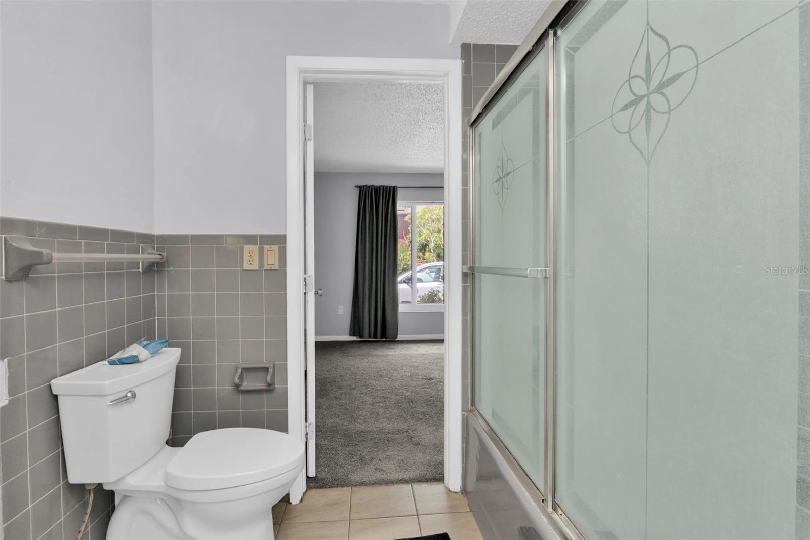 Image 19 of 24 For 1464 Maracaibo Street