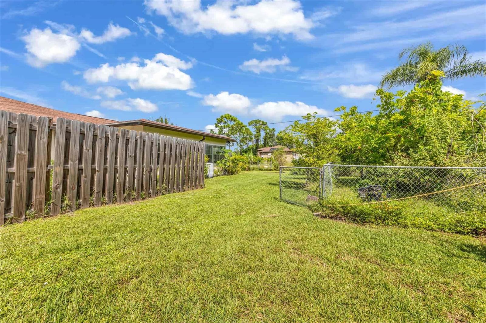 Image 23 of 24 For 1464 Maracaibo Street