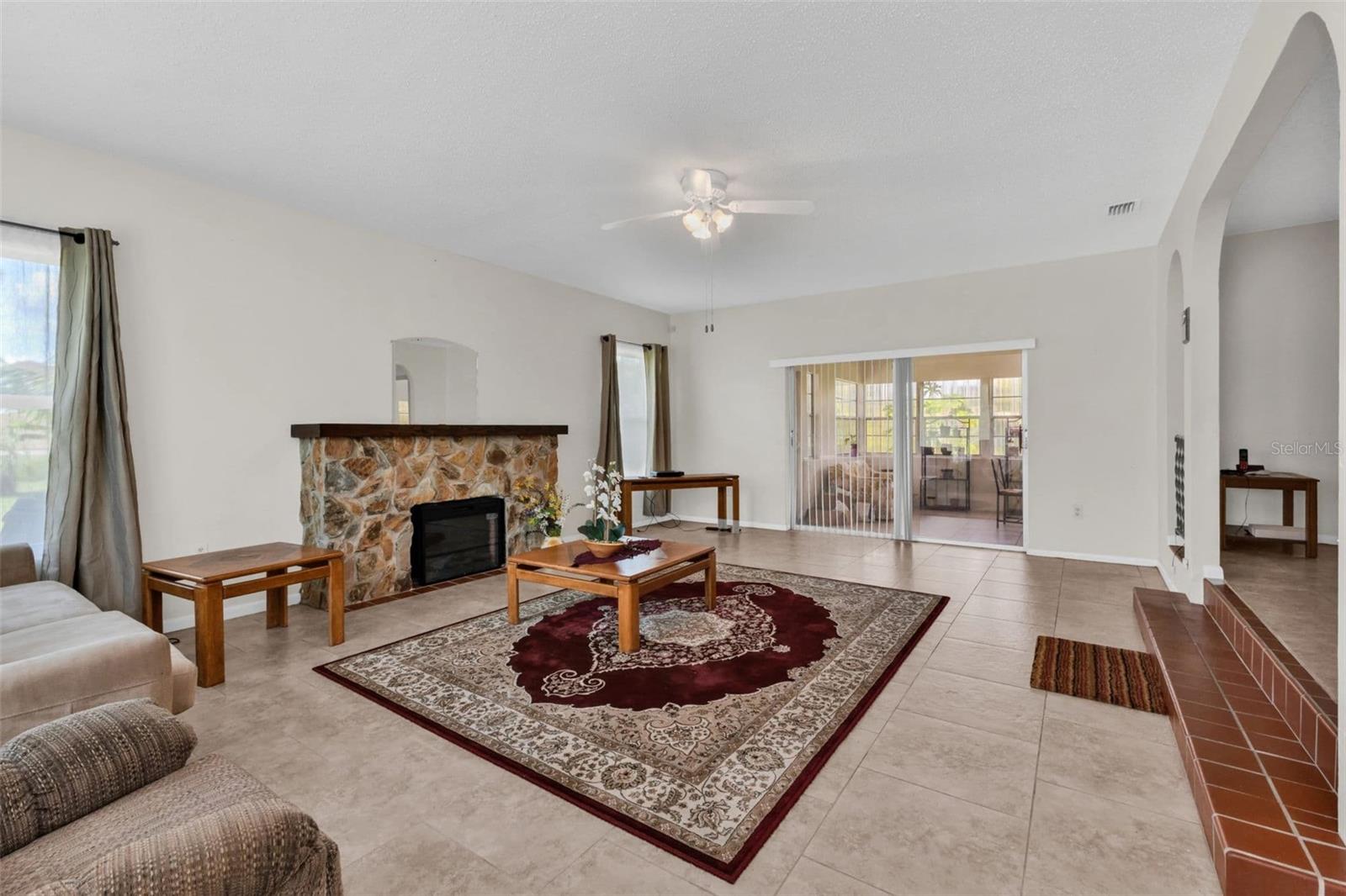 Image 4 of 24 For 1464 Maracaibo Street