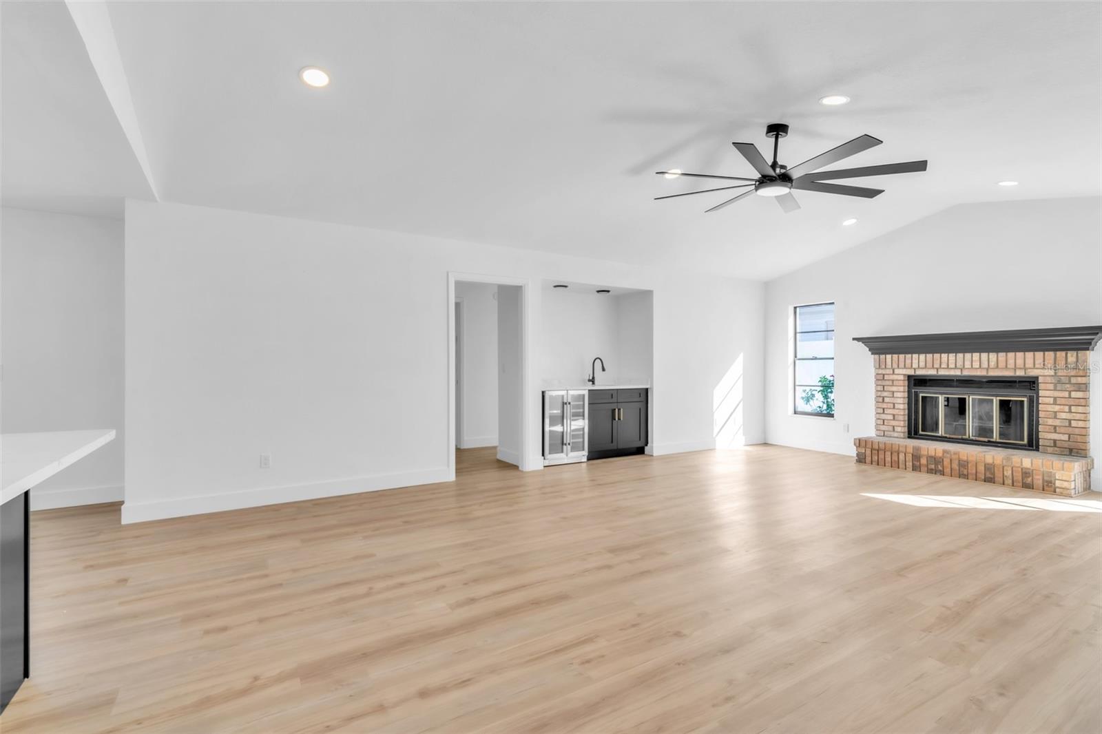 Image 12 of 40 For 1110 Woodcrest Avenue