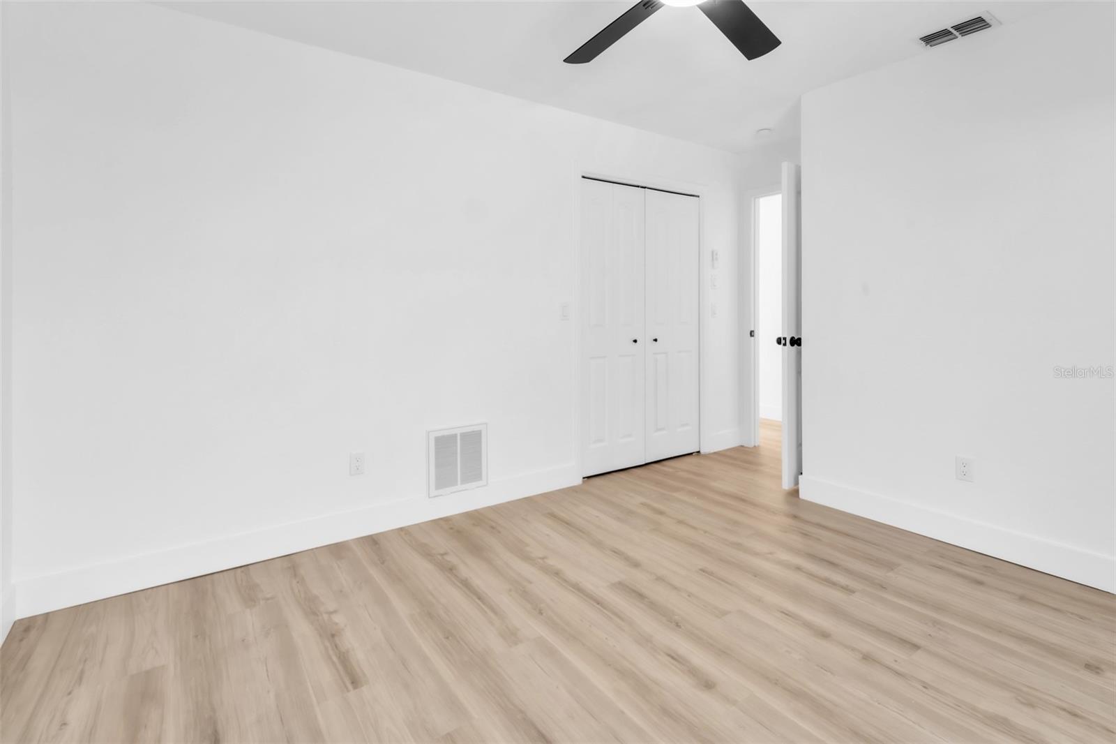 Image 18 of 40 For 1110 Woodcrest Avenue