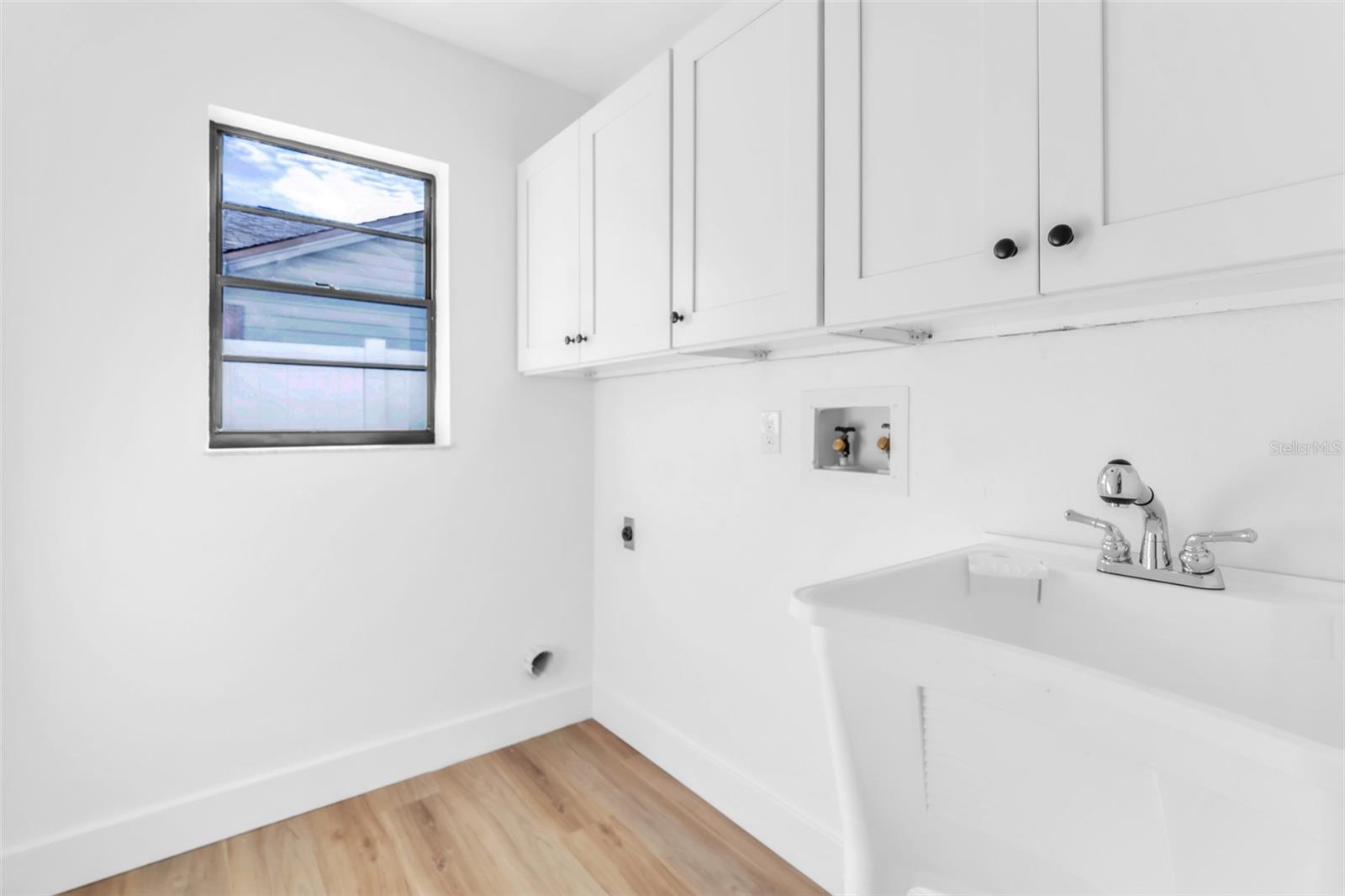 Image 21 of 40 For 1110 Woodcrest Avenue