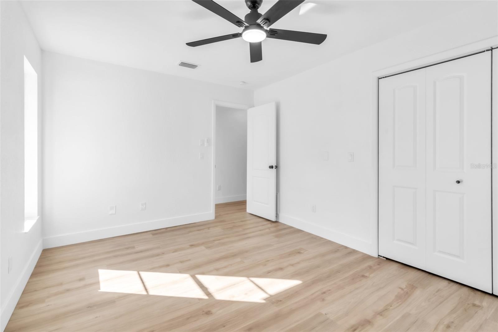 Image 22 of 40 For 1110 Woodcrest Avenue