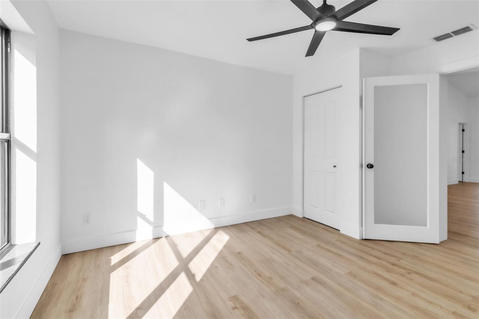 Image 27 of 40 For 1110 Woodcrest Avenue