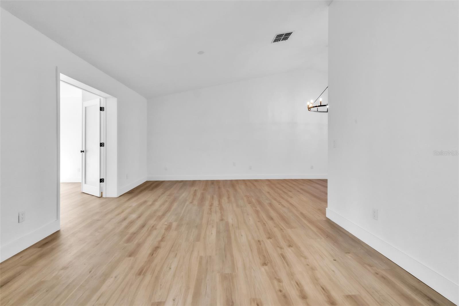 Image 28 of 40 For 1110 Woodcrest Avenue