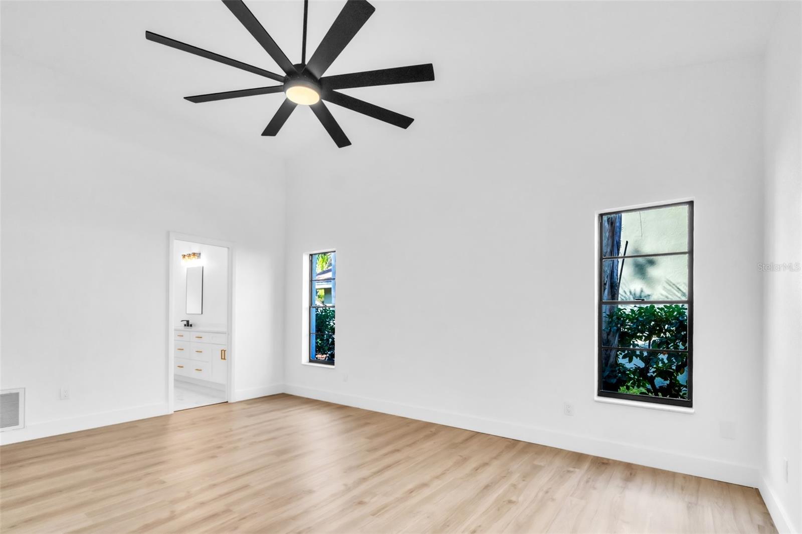 Image 30 of 40 For 1110 Woodcrest Avenue