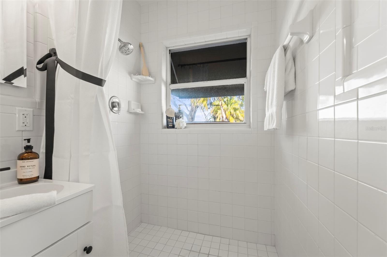 Image 32 of 56 For 402 161st Avenue