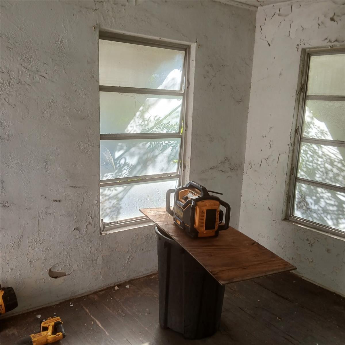 Image 5 of 16 For 4922 10th Avenue S