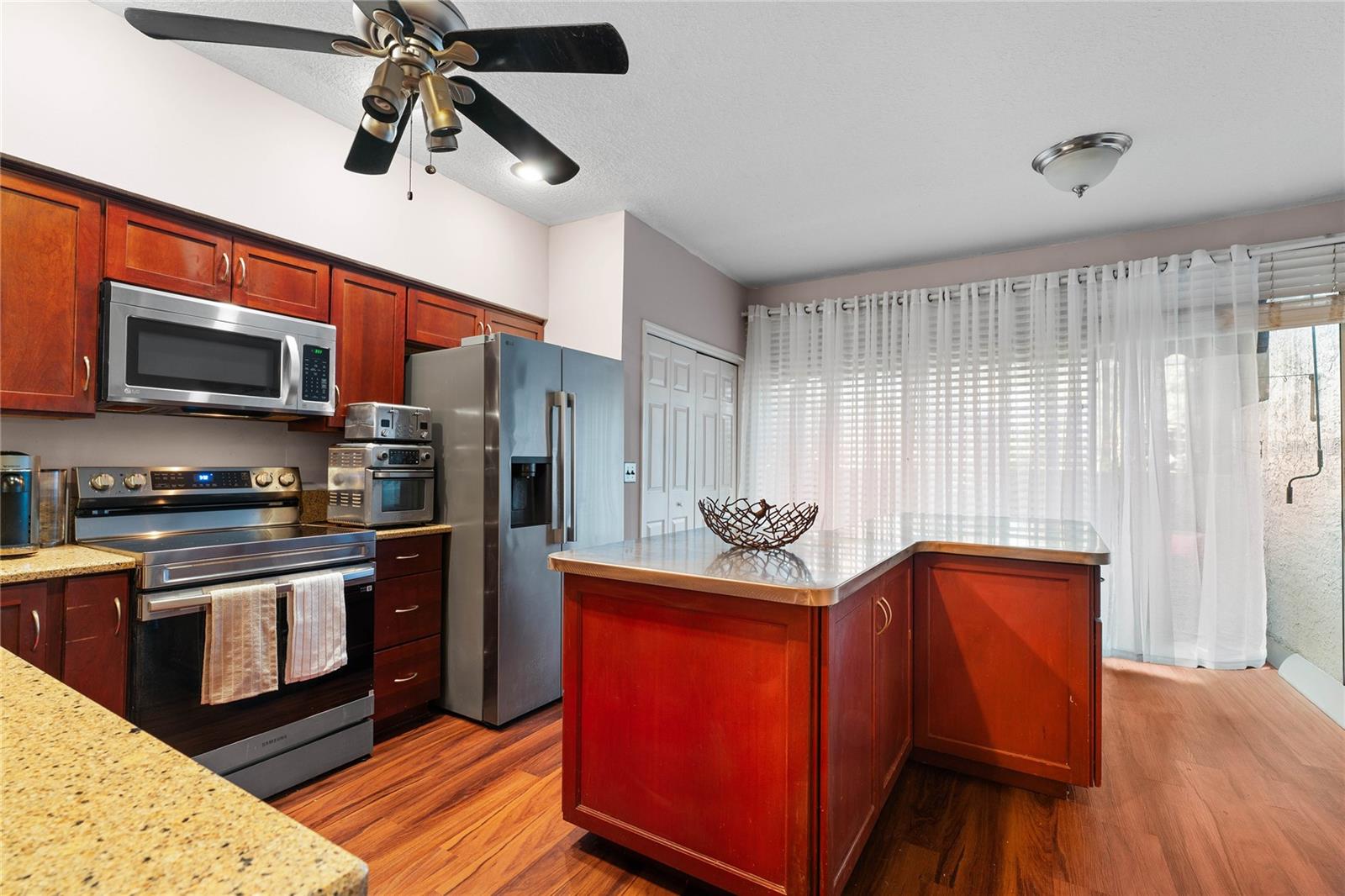 Image 15 of 50 For 2804 Countryside Boulevard 3