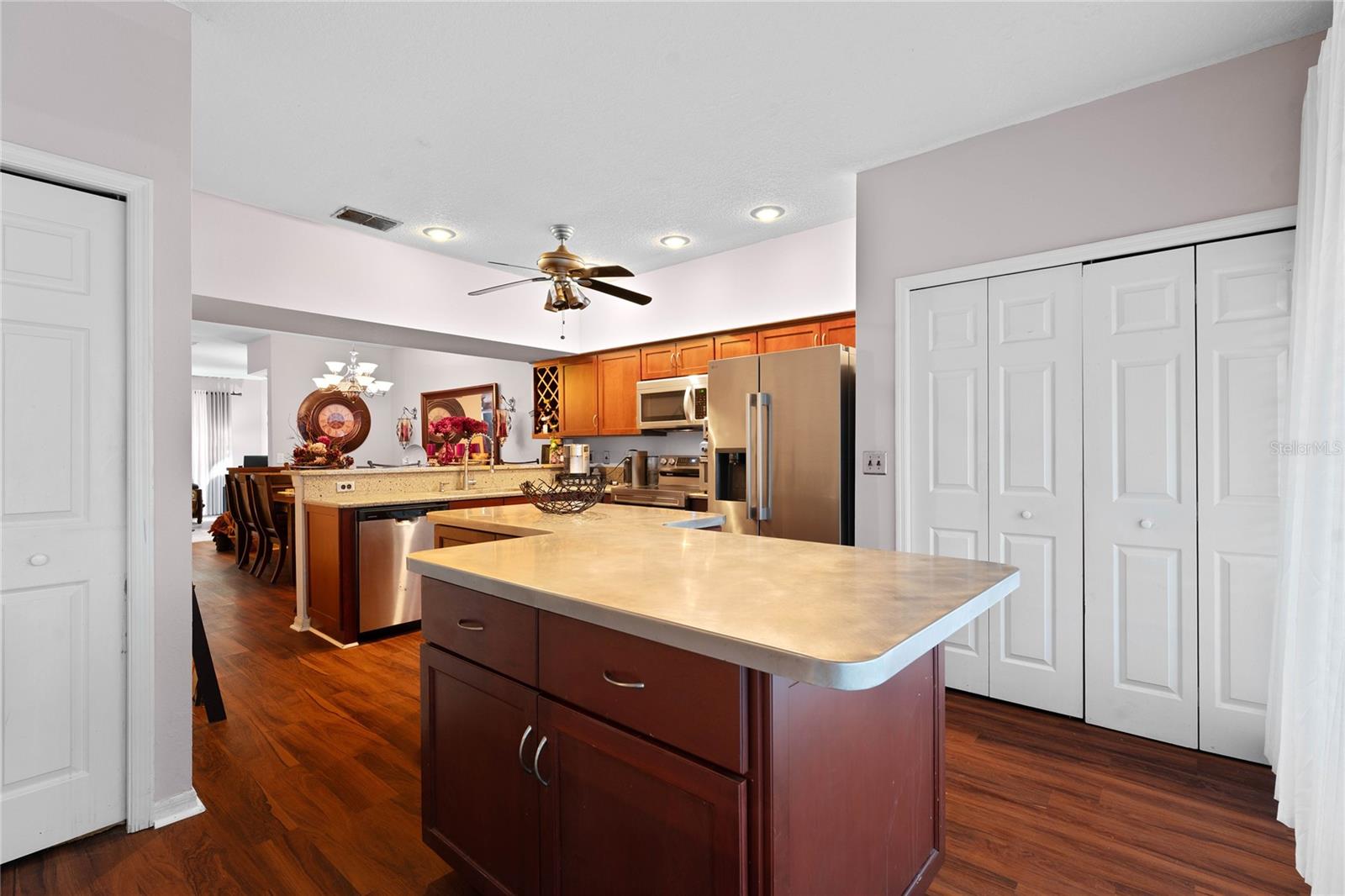 Image 16 of 50 For 2804 Countryside Boulevard 3