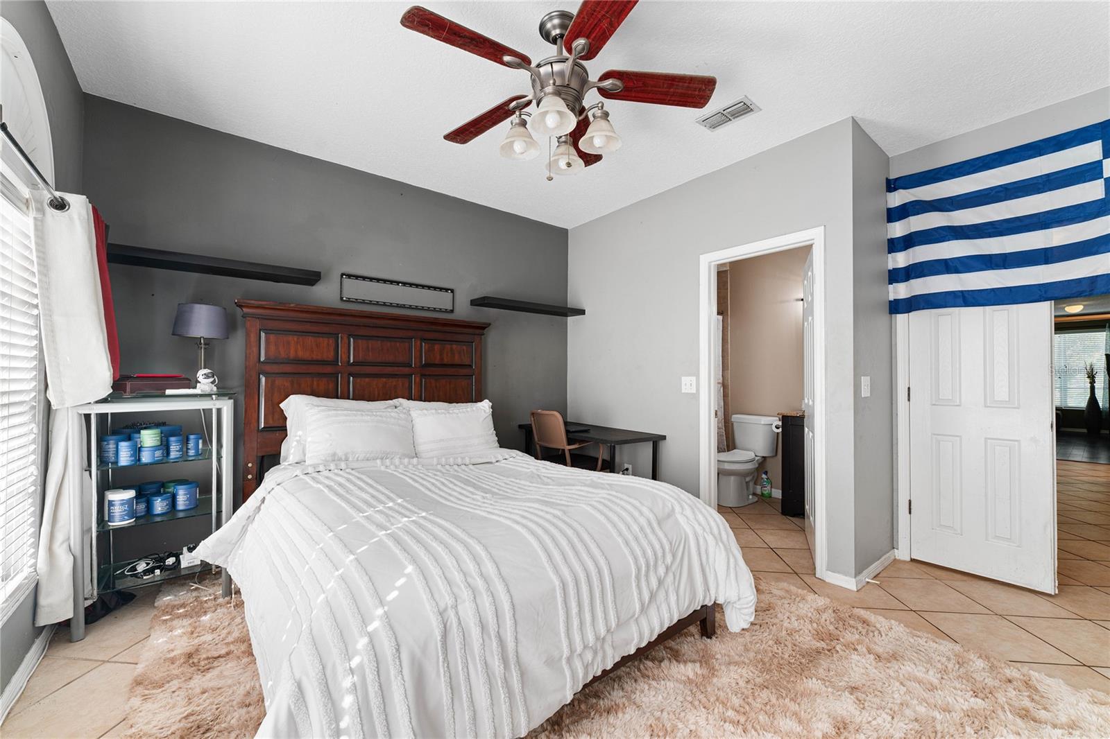 Image 33 of 50 For 2804 Countryside Boulevard 3