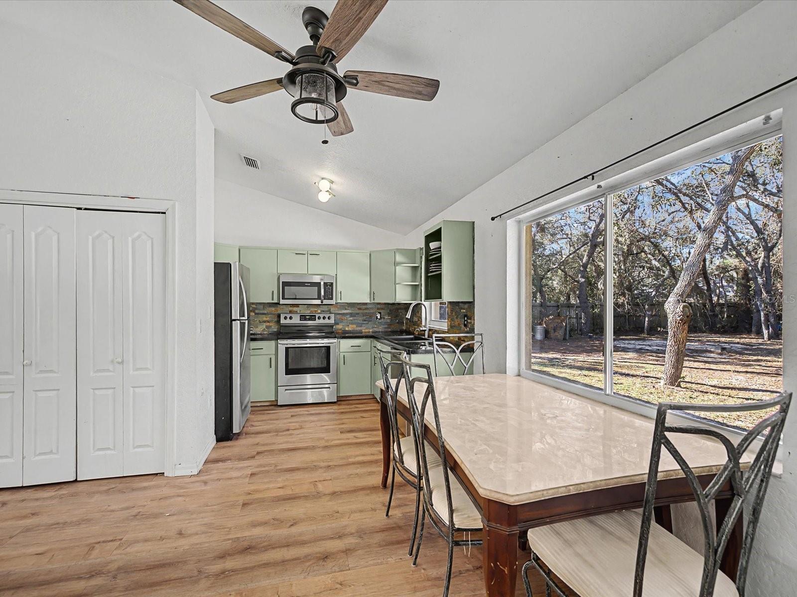 Image 11 of 42 For 18223 Ozark Drive