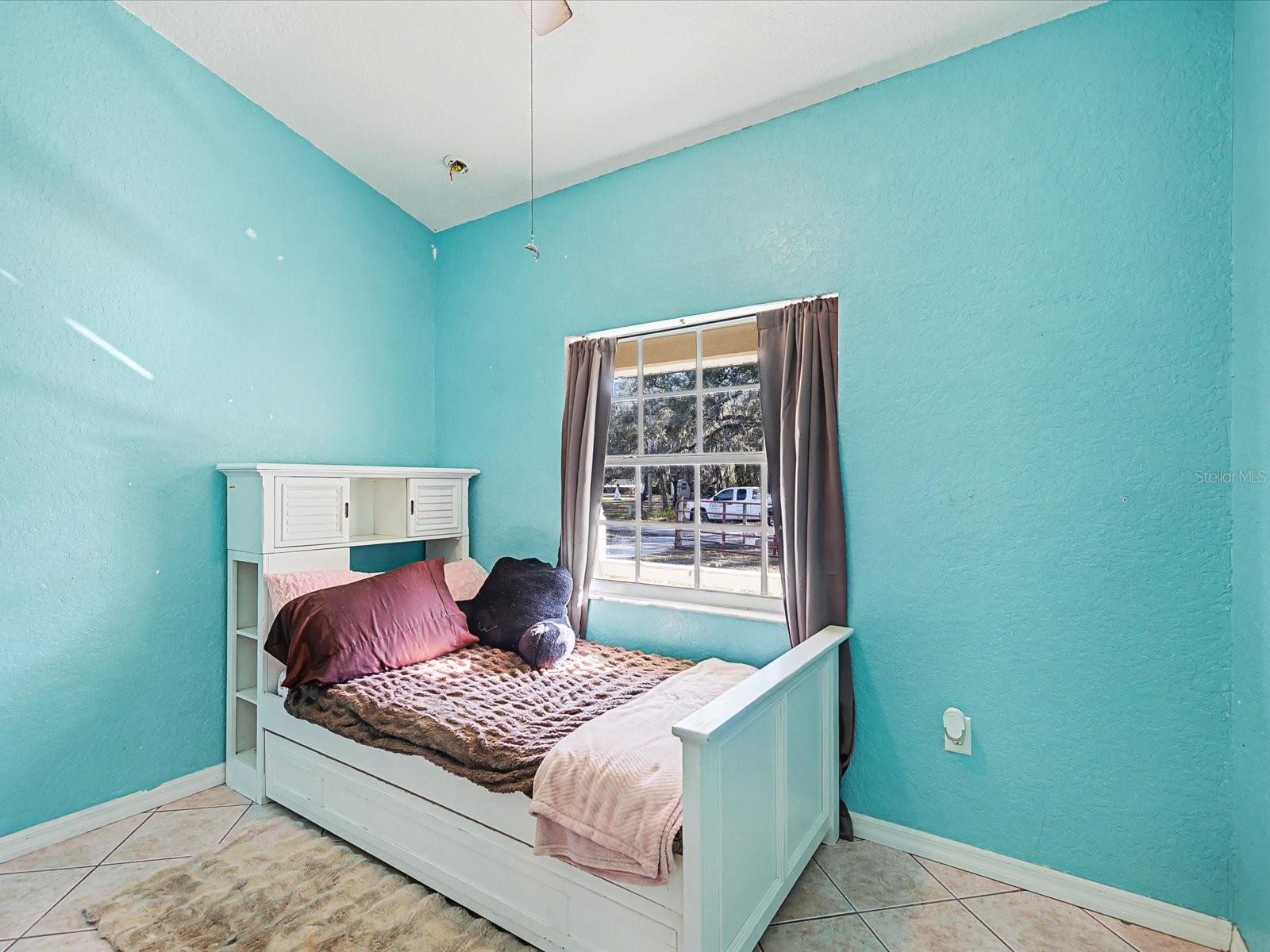 Image 21 of 42 For 18223 Ozark Drive