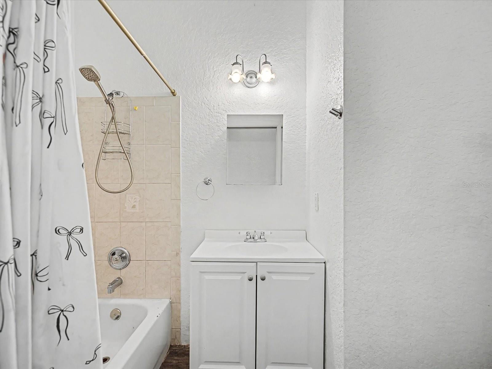 Image 25 of 42 For 18223 Ozark Drive