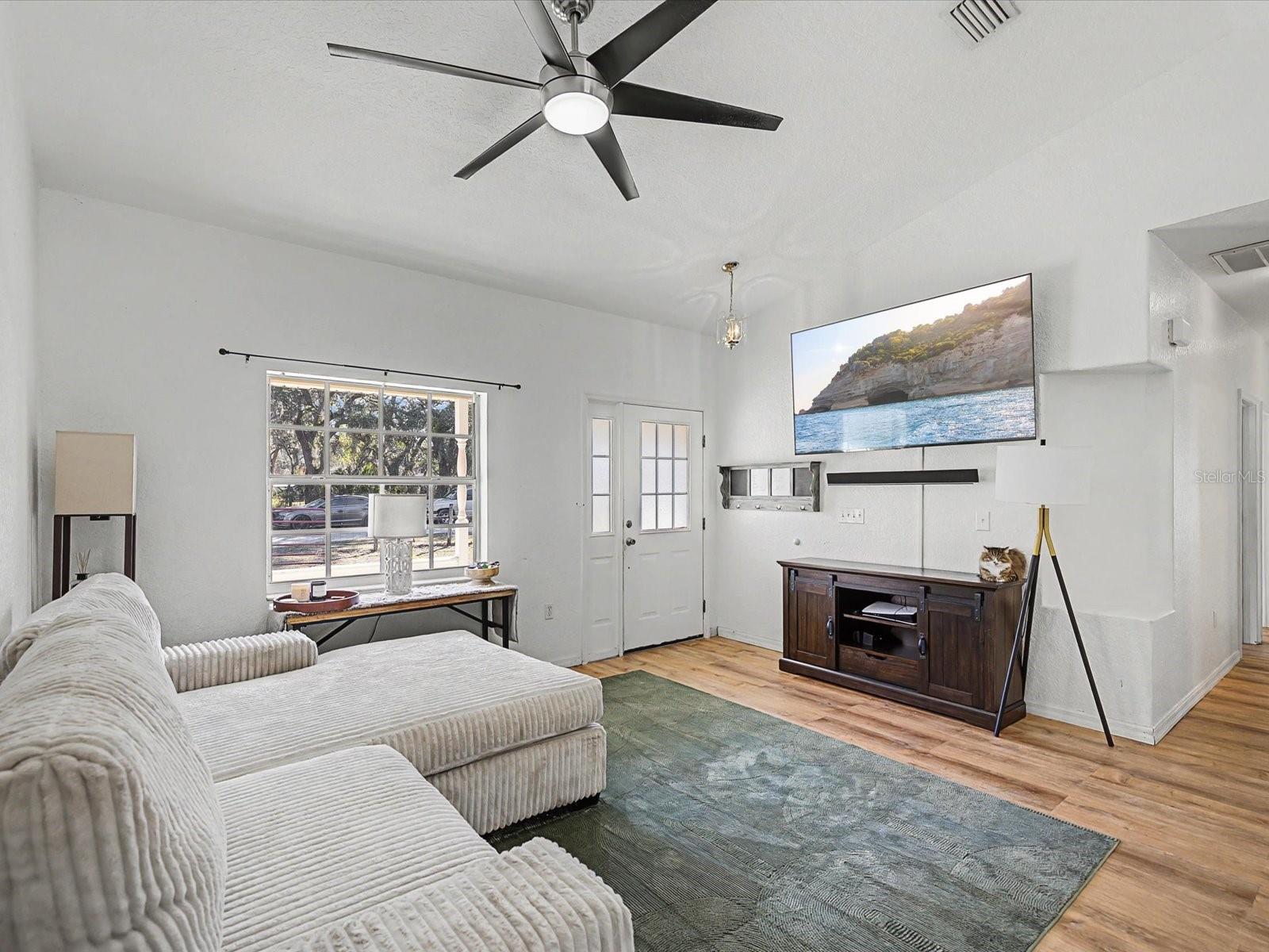 Image 9 of 42 For 18223 Ozark Drive