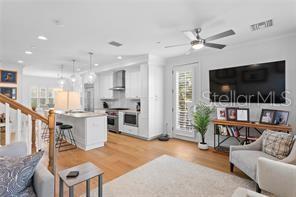 Image 19 of 48 For 145 4th Avenue N 401