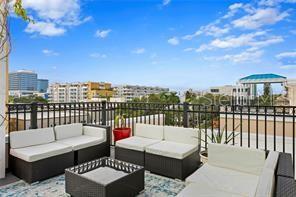 Image 4 of 48 For 145 4th Avenue N 401