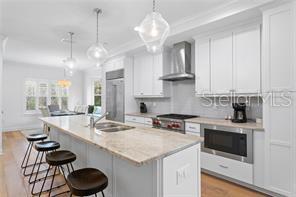 Image 6 of 48 For 145 4th Avenue N 401