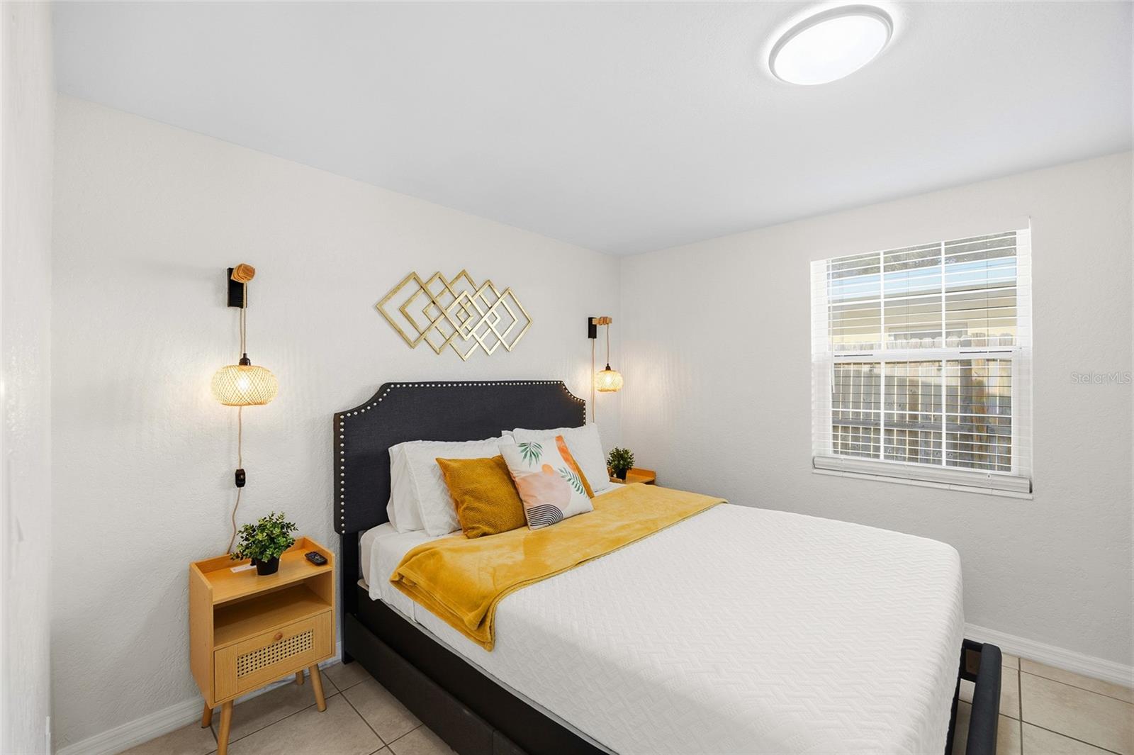 Image 16 of 27 For 10001 Annette Avenue