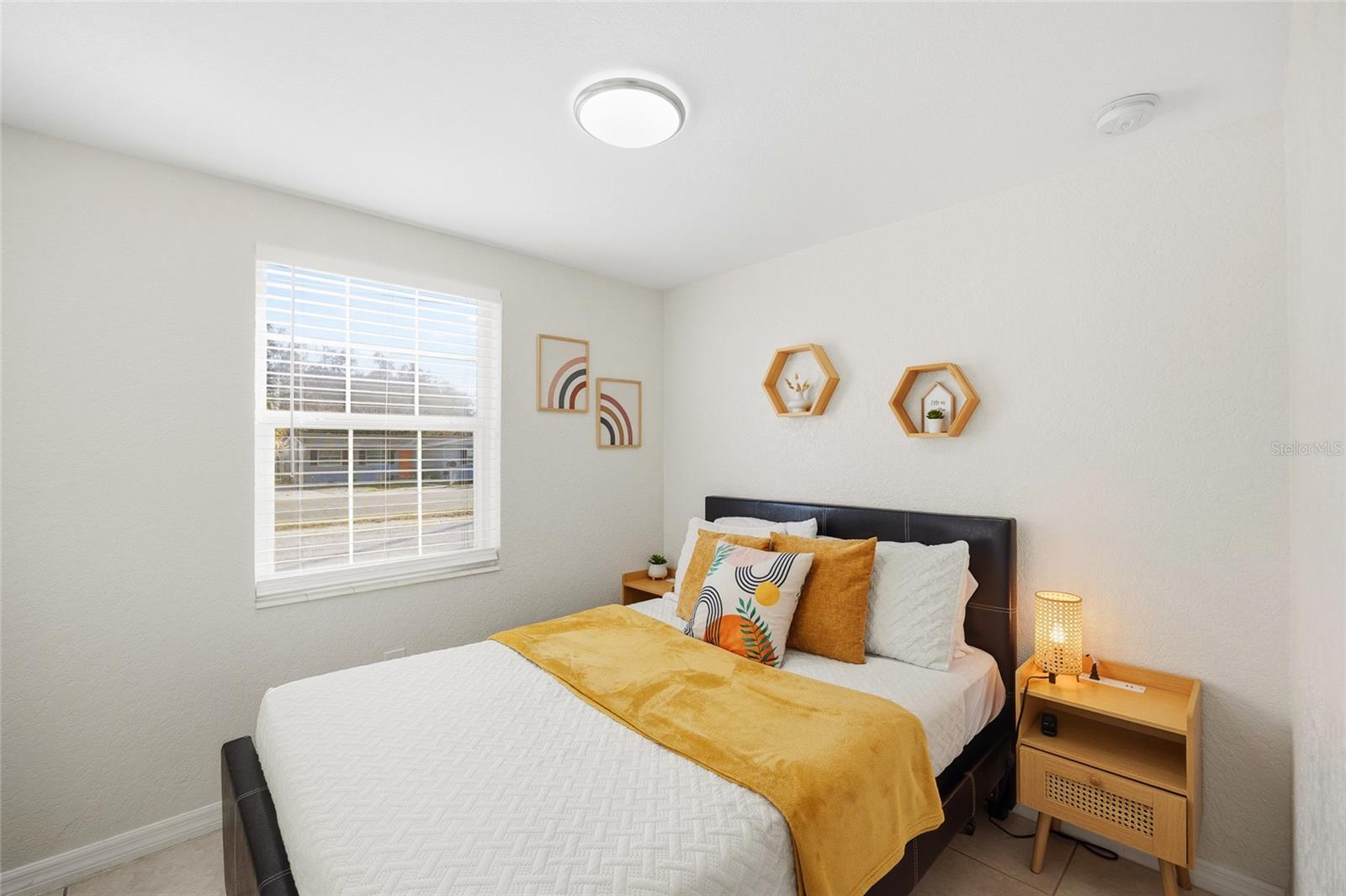 Image 17 of 27 For 10001 Annette Avenue