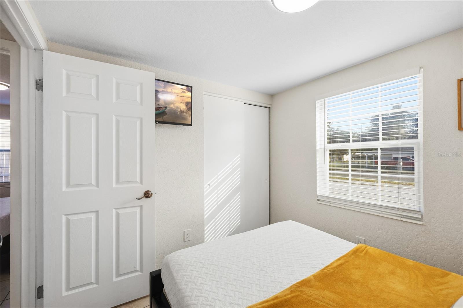 Image 18 of 27 For 10001 Annette Avenue