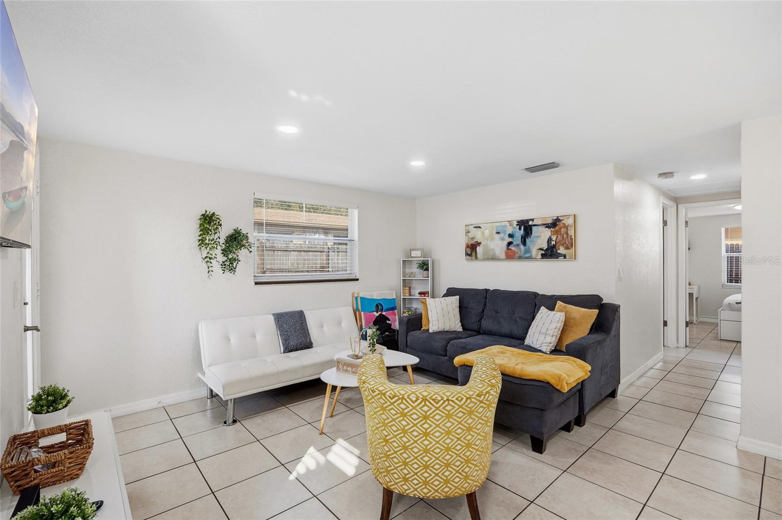 Image 4 of 27 For 10001 Annette Avenue