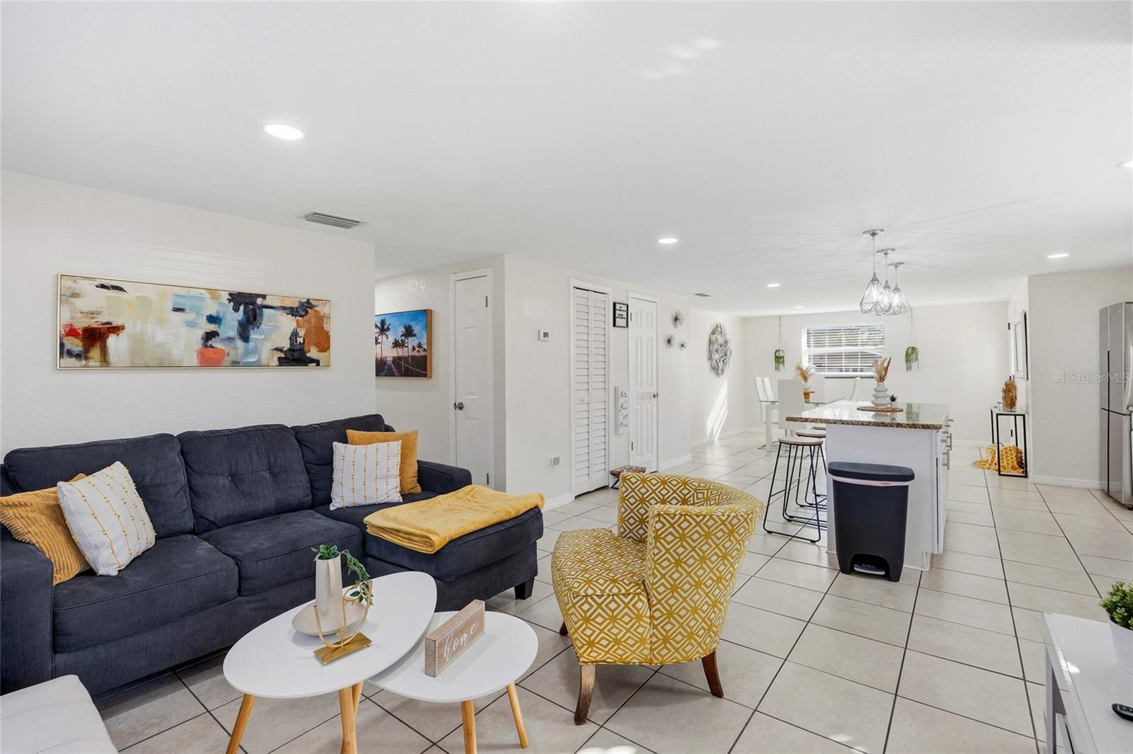 Image 5 of 27 For 10001 Annette Avenue