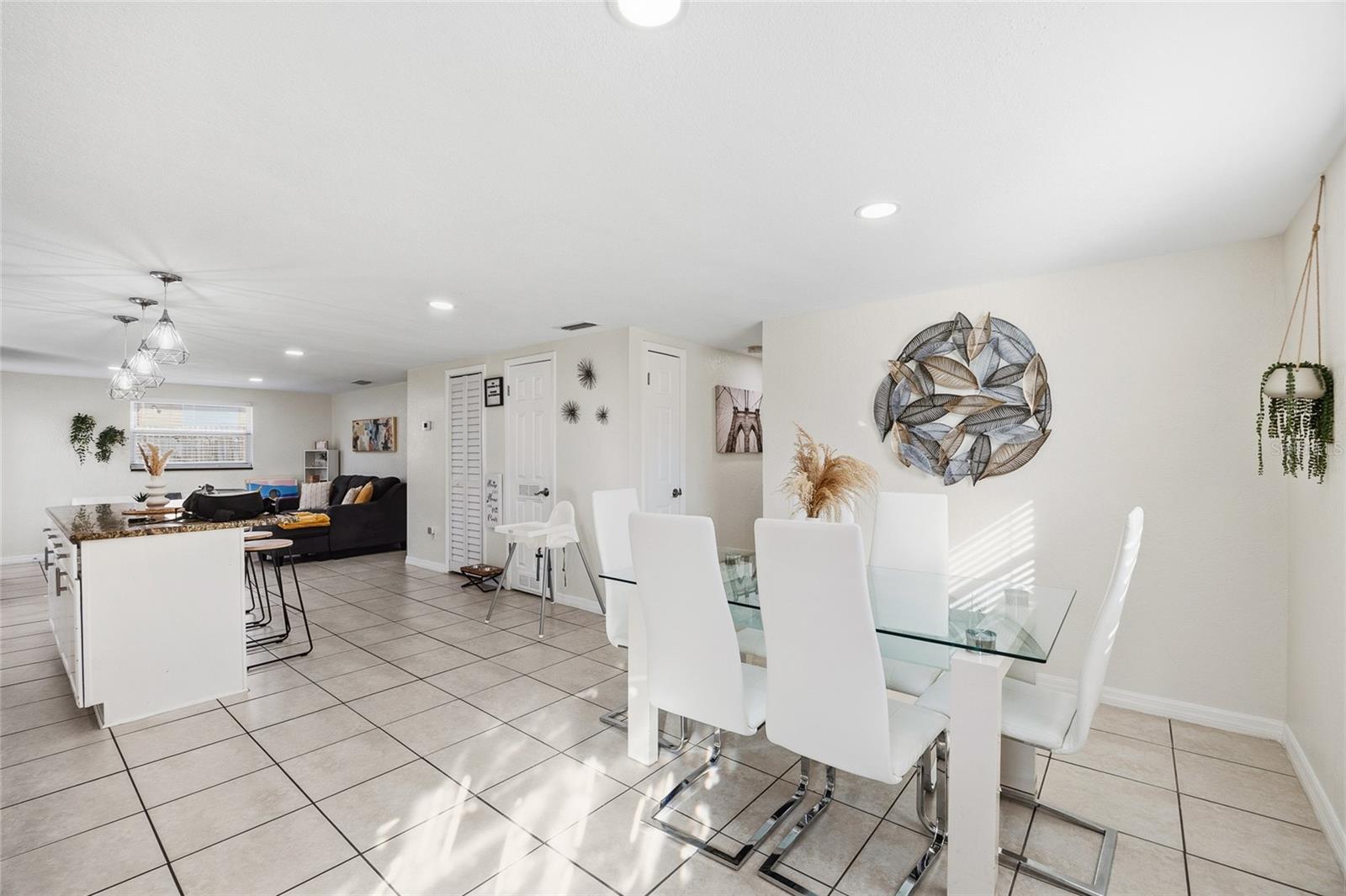 Image 7 of 27 For 10001 Annette Avenue