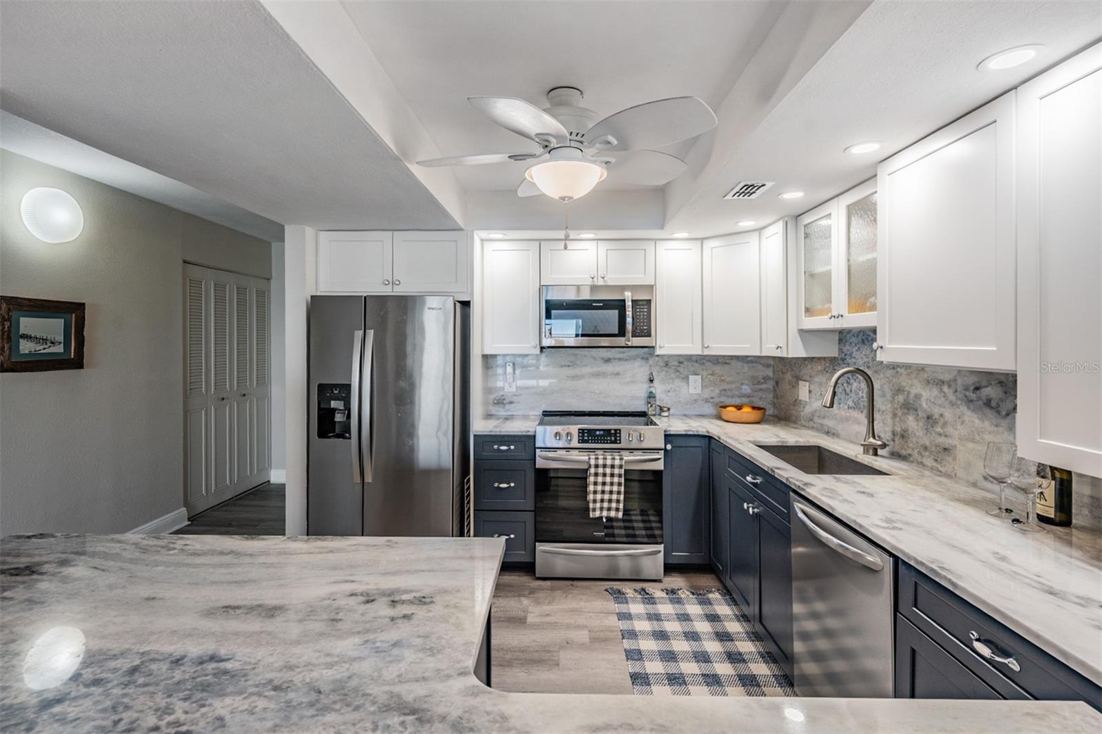 Image 11 of 53 For 855 Bayway Boulevard 903