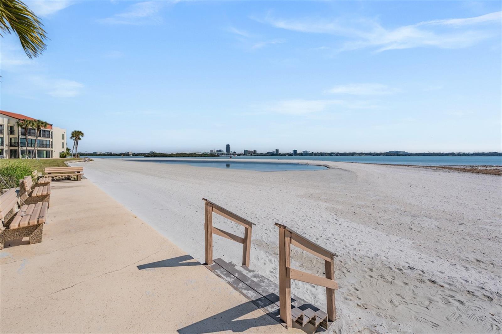 Image 5 of 53 For 855 Bayway Boulevard 903