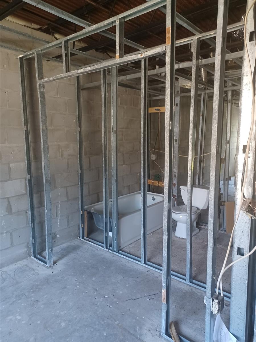 Image 4 of 8 For 215 Mcmullen Booth Road 181